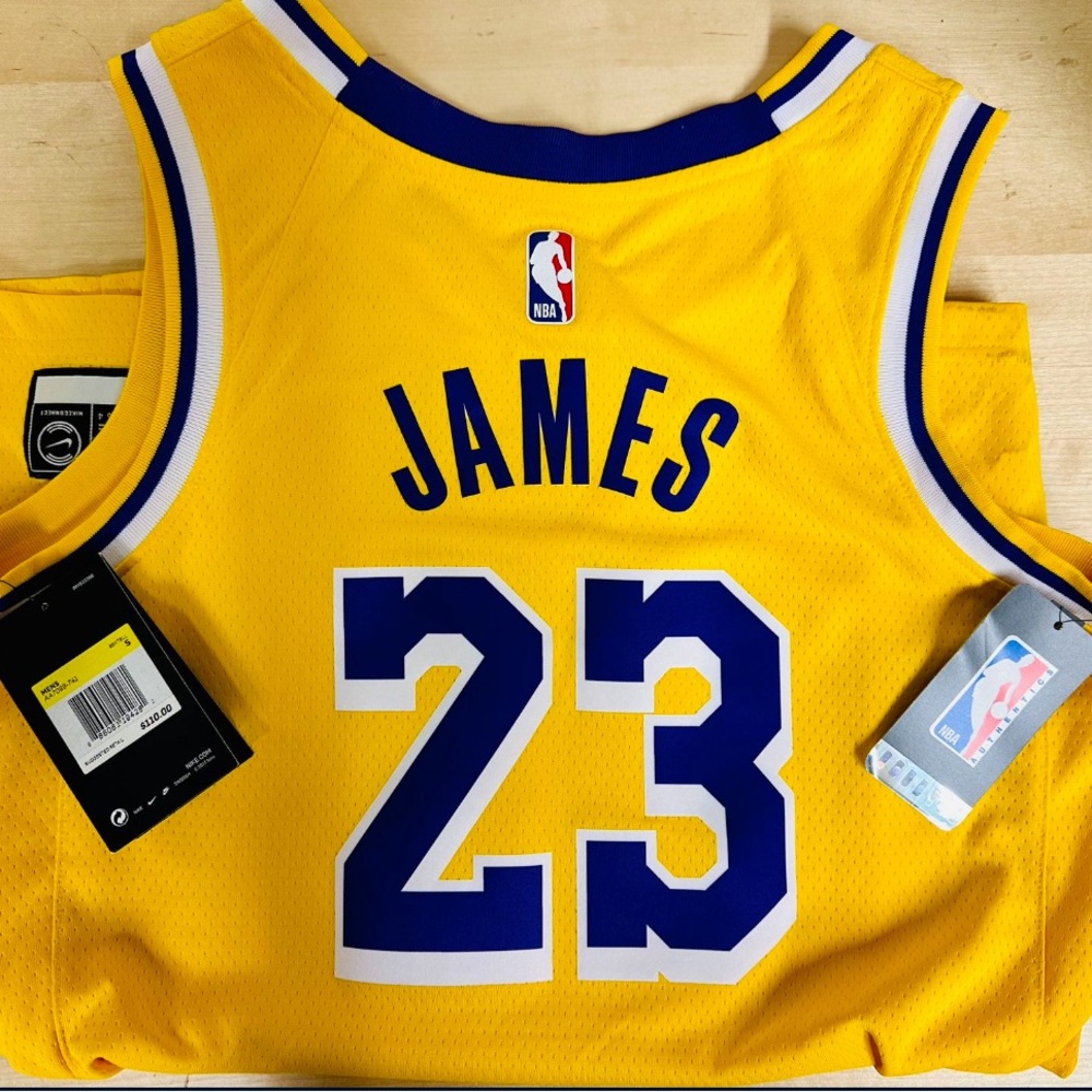 Los Angeles Lakers Lebron James Jersey NWT